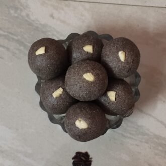 Karuppu Kavuni Rice Ghee Laddu